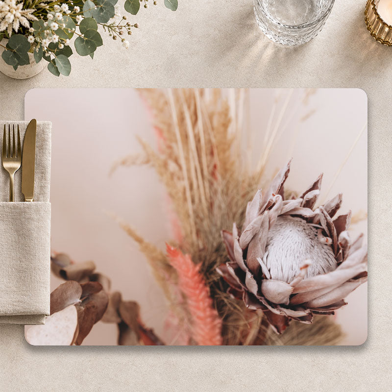 Zacht beige - Luxe droogbloemen placemat voor een stijlvolle tafelpresentatie - Kookio