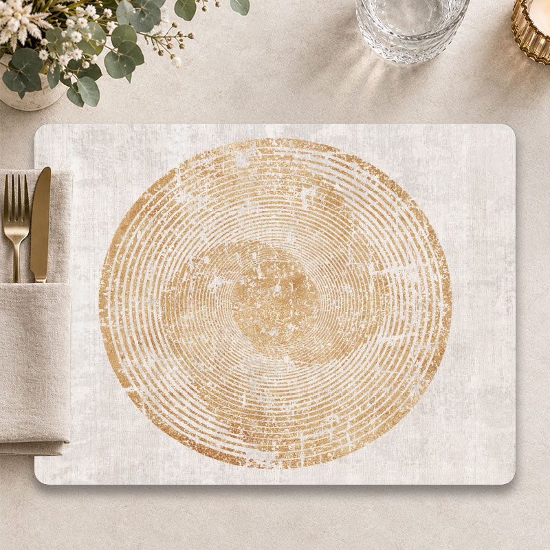 Japandi gouden spiraal placemat voor een luxe tafelpresentatie - Kookio