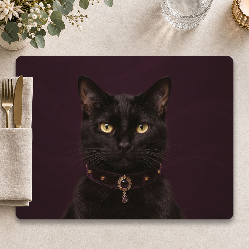 Zwarte kat placemat The Maverick op een stijlvolle tafel