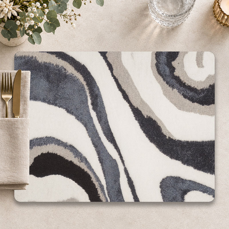 Japandi blauwe swirl placemat voor een sfeervolle tafelpresentatie - Kookio